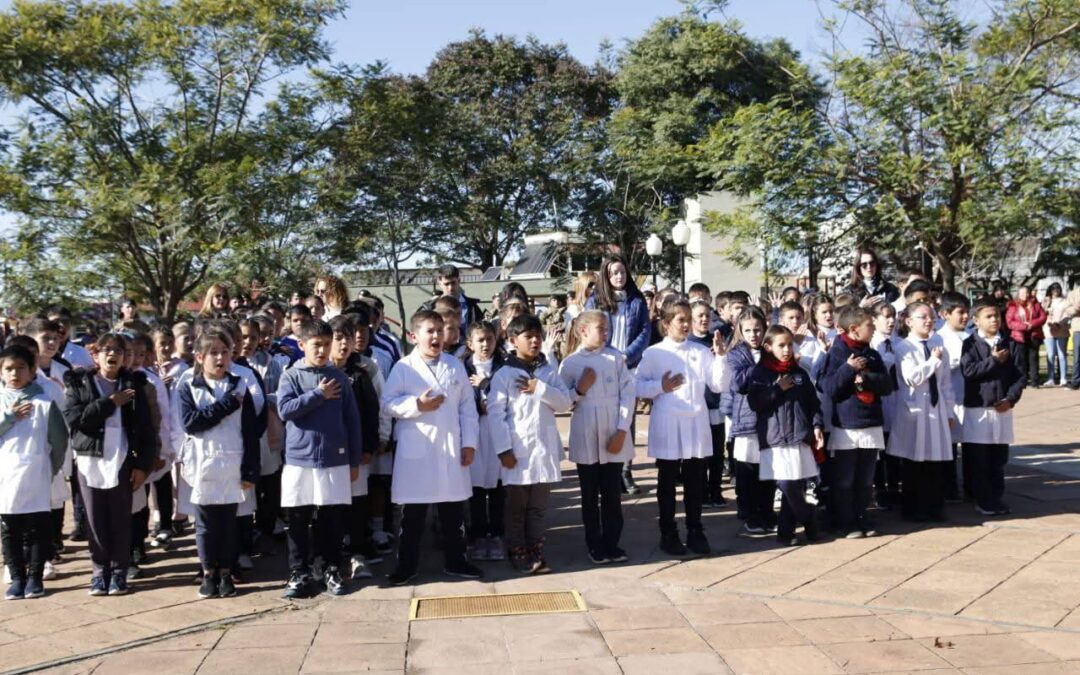 NUESTRA IDENTIDAD: CELESTE Y BLANCA