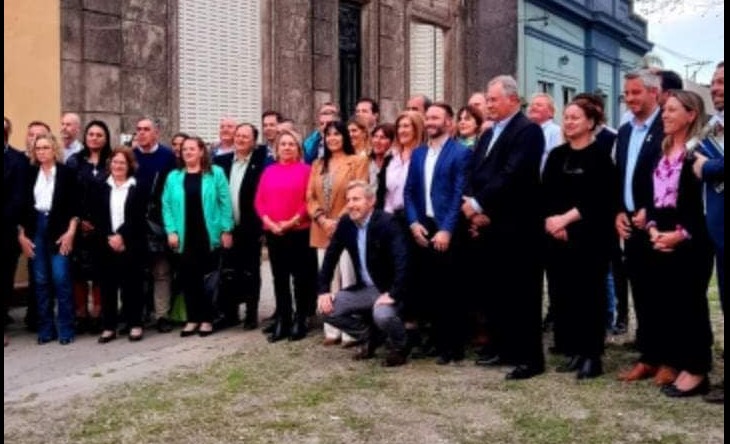 REUNIÓN DE INTENDENTES CON EL GOBERNADOR