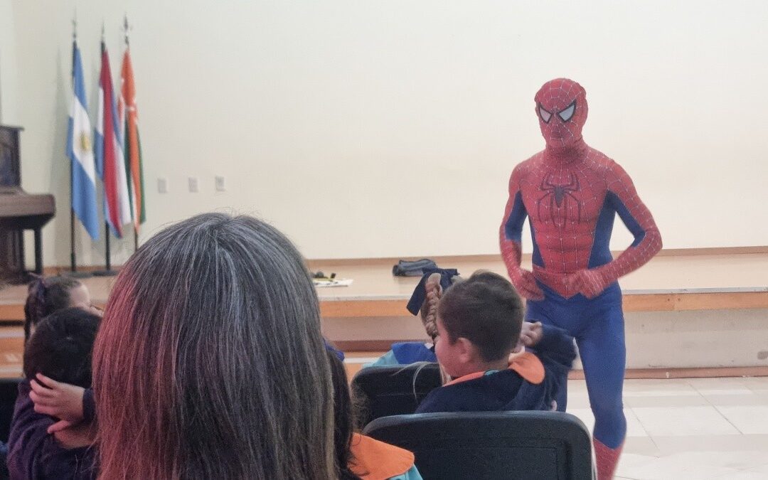 UNA TARDE LLENA DE SORPRESAS Y ALEGRÍA