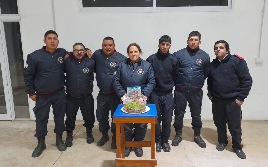 HOMENAJE A NUESTROS BOMBEROS VOLUNTARIOS
