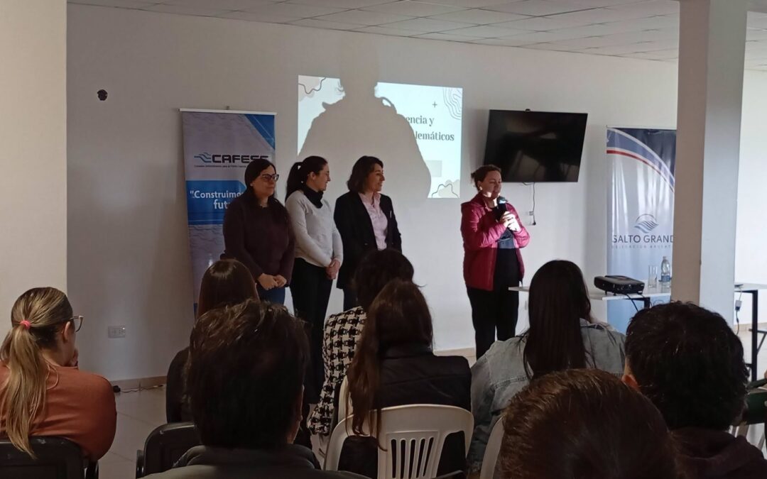 ADOLESCENCIA Y CONSUMOS PROBLEMÁTICOS